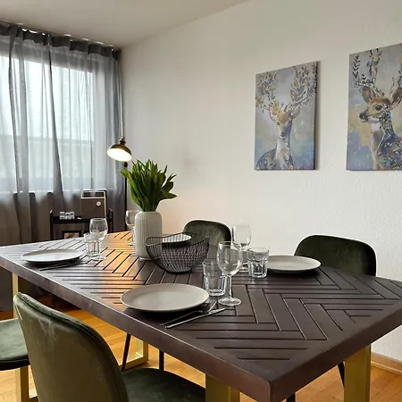 Justs Place * Гардинг